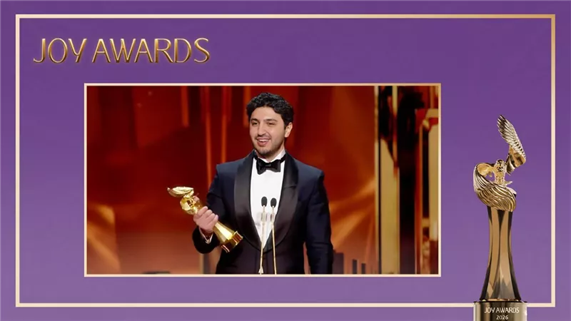 محمد فضل شاكر يحصد جائزة الصوت الجديد المفضل في joy awards