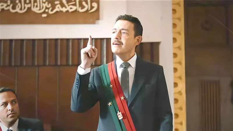 أحمد زاهر في ظهور مؤثر بآخر حلقات الست موناليزا مع مي عمر