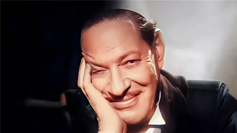 نجيب الريحاني .. بدأ حياته موظفًا في البنك الزراعي ورحل قبل عرض آخر أفلامه