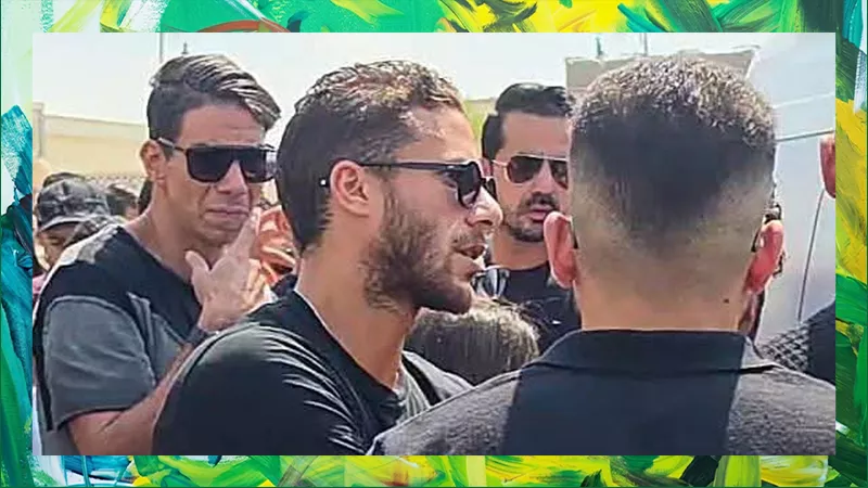 أول ظهور لرمضان صبحي بعد إيقافه في جنازة طليقة شادي محمد
